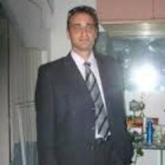 Dirigente Politico de la tercera seccion electoral x el PRO.Padre de 3 hijos. Militante desde los 18 años . Coaching. Psicologia social. Comercio exterior.