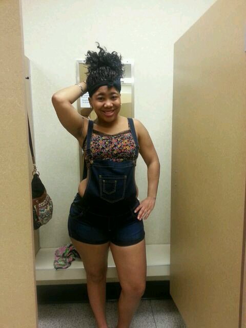 Kik:lynnell2014
snapchat:lynnell1996
IG:
♂~♥*Chinky Eyed*♥~♀ Ask.Fm:http://t.co/QhingpEmki
Hmu♥♥♥♥♥♥♥♥ 
Ohhhhh yeahh & hit da follow button