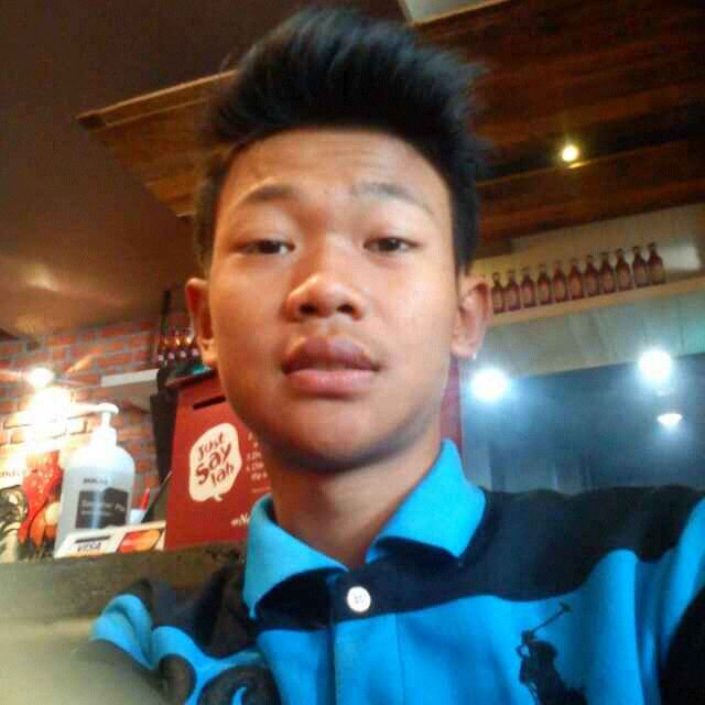 ummairasri's profile picture. _single_