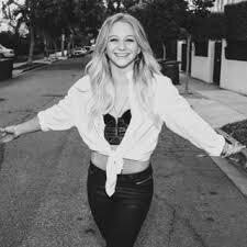 Mollee Gray Everyday. I play Giggles on Teen Beach .Dancer/Actress. Single