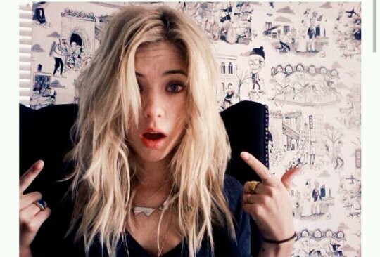 two can keep a secret if one of them is dead. ♡