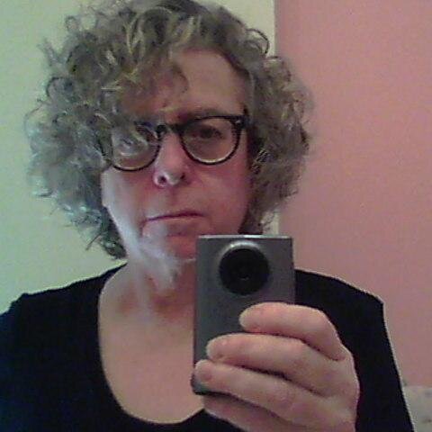 Multimedia web journalist-come-lately: curious and inquisitive, skeptical yet starry-eyed.