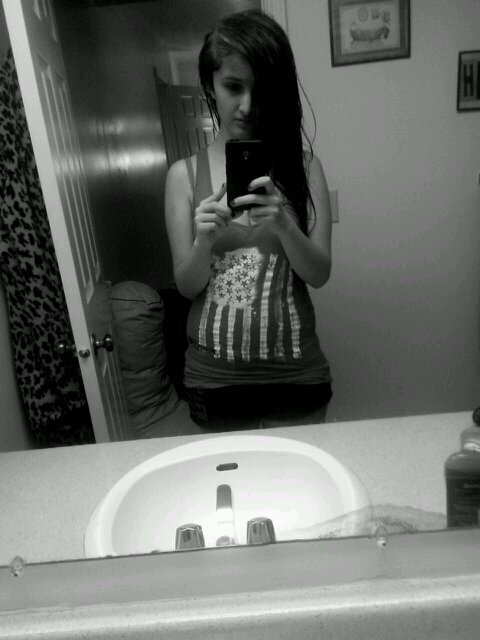 ||18||http://t.co/qu4QdXX9BK
Ask me questions c:
Taken by the most amazing guy ever