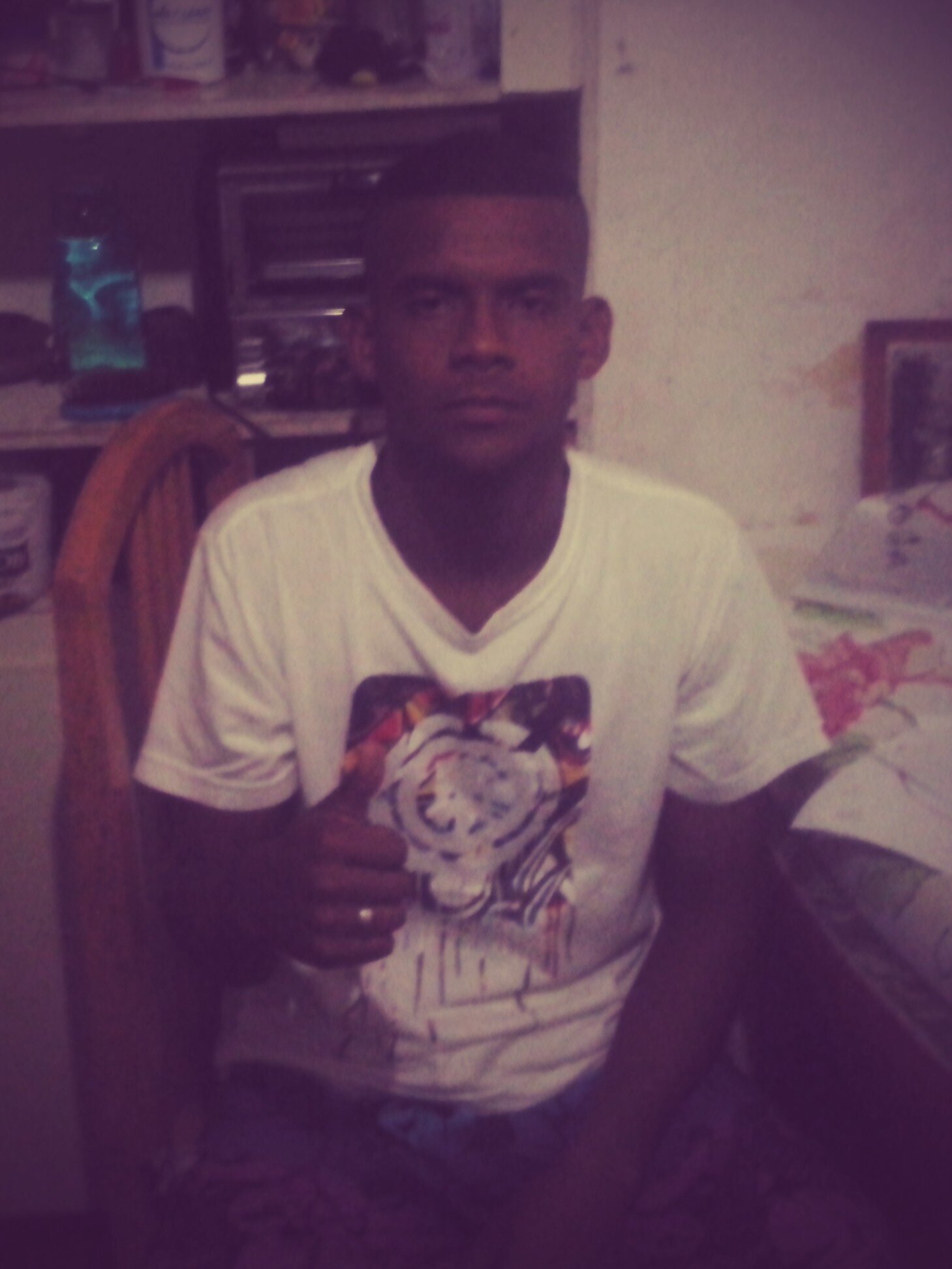 HONESTIDADE, HUMILDADE E PRINCIPALMENTE RESPEITO PELO PROXIMO.