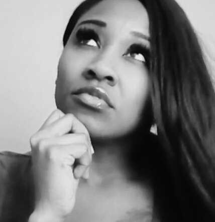 kimclarity33's profile picture. Author