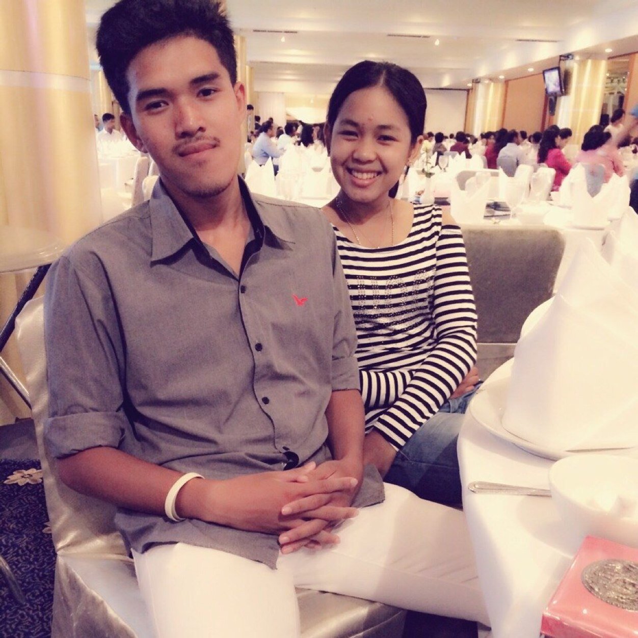 GikGikGikGik's profile picture. อย่างน้อยถูกครั้งที่คบเพื่อนมีความจริงใจให้เสมอ
ถึงแม้จะนิสัยเสียก็ตาม
คงจะดีกว่าพวกต่อหน้าอย่าง ดูรักกัน
แต่ลับหลังก็นินทากันเอง :)