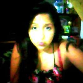 Si amas a alguien no seas idiota y no le dejes ir. Nunca.
En tu corazón ℒℴѵℯ!! ღ ღ ღ ღ ღ