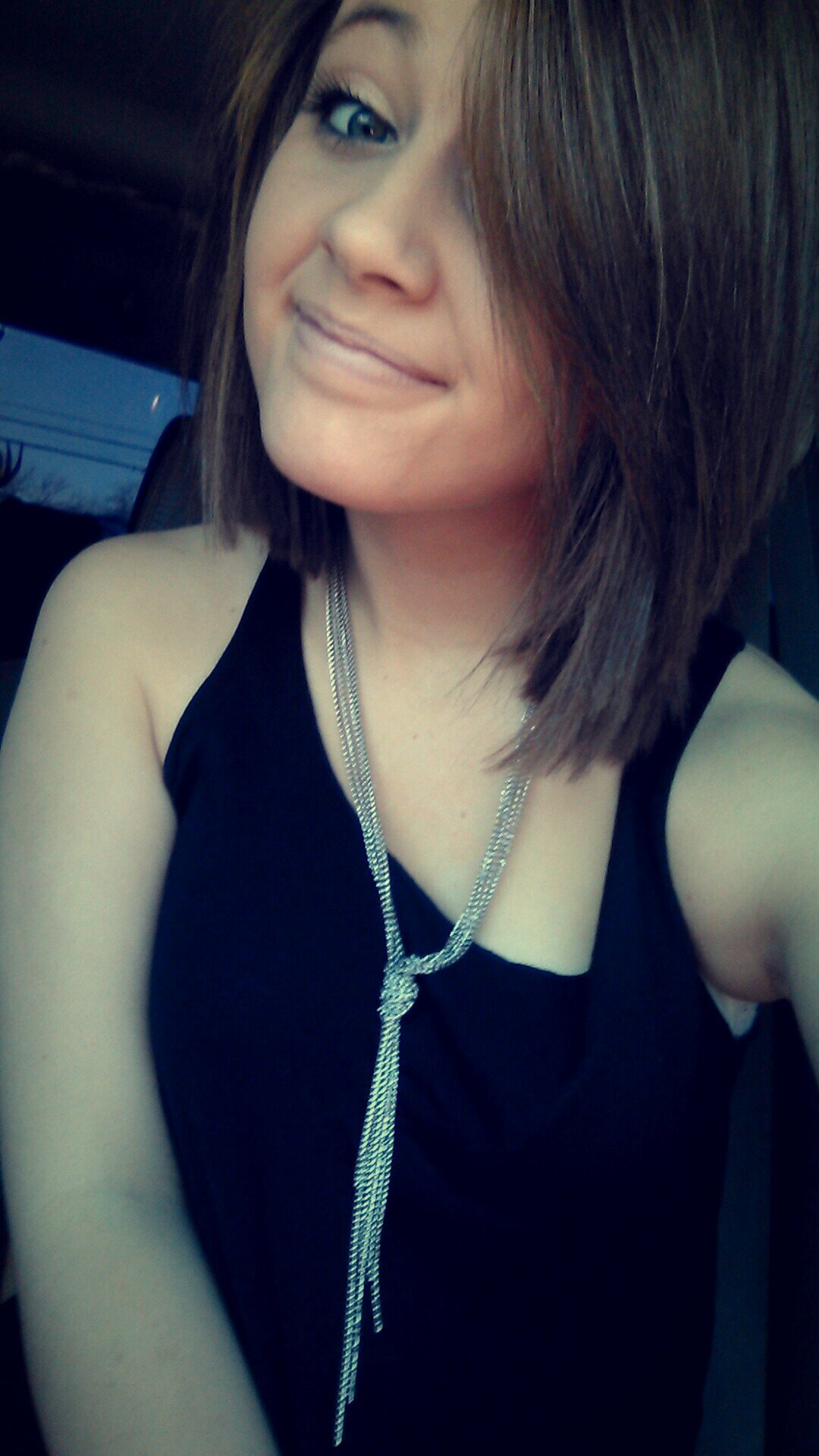 AshleyRenae_14's profile picture. 18, Senior at Glen Rose High!! Single:)