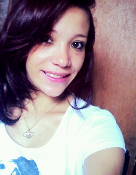 Às vezes nada me agrada, às vezes me sinto feia, nada parece ficar bom em mim.