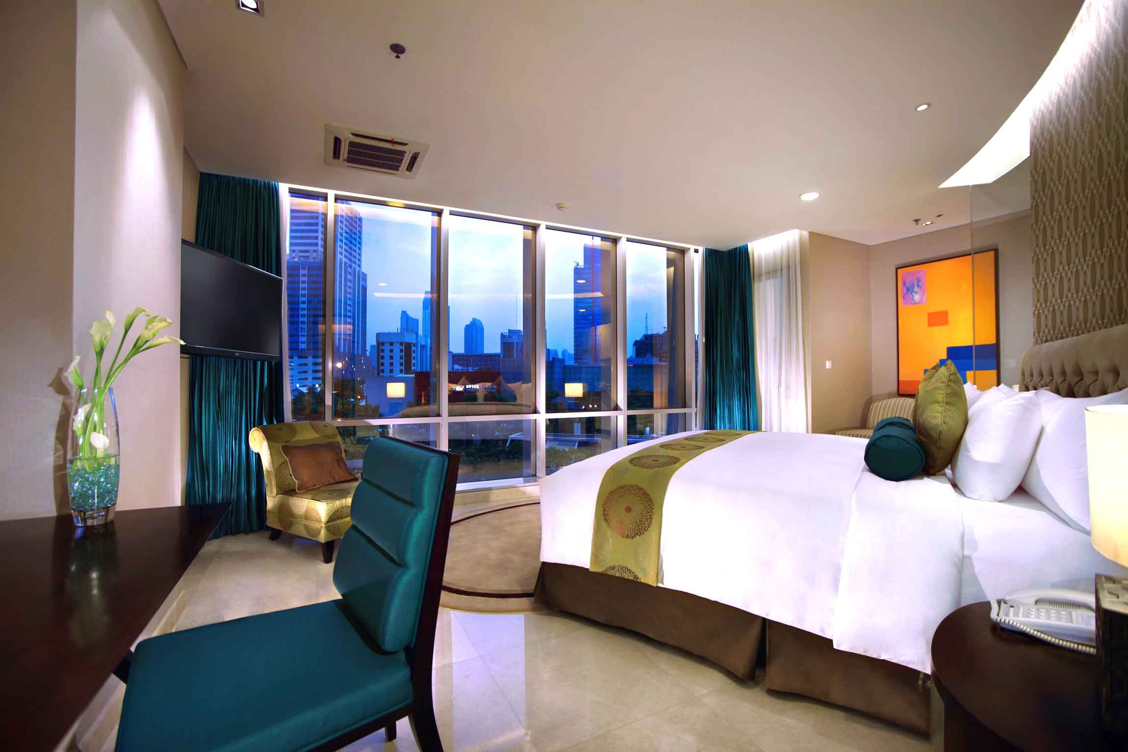 The first five-star hotel in Jakarta managed by Archipelago International is The Grove Suites by Grand Aston.