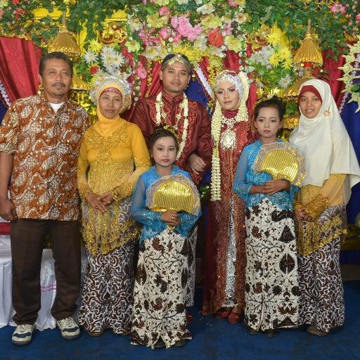 FierstaWasiskaJ's profile picture. Bahagia...