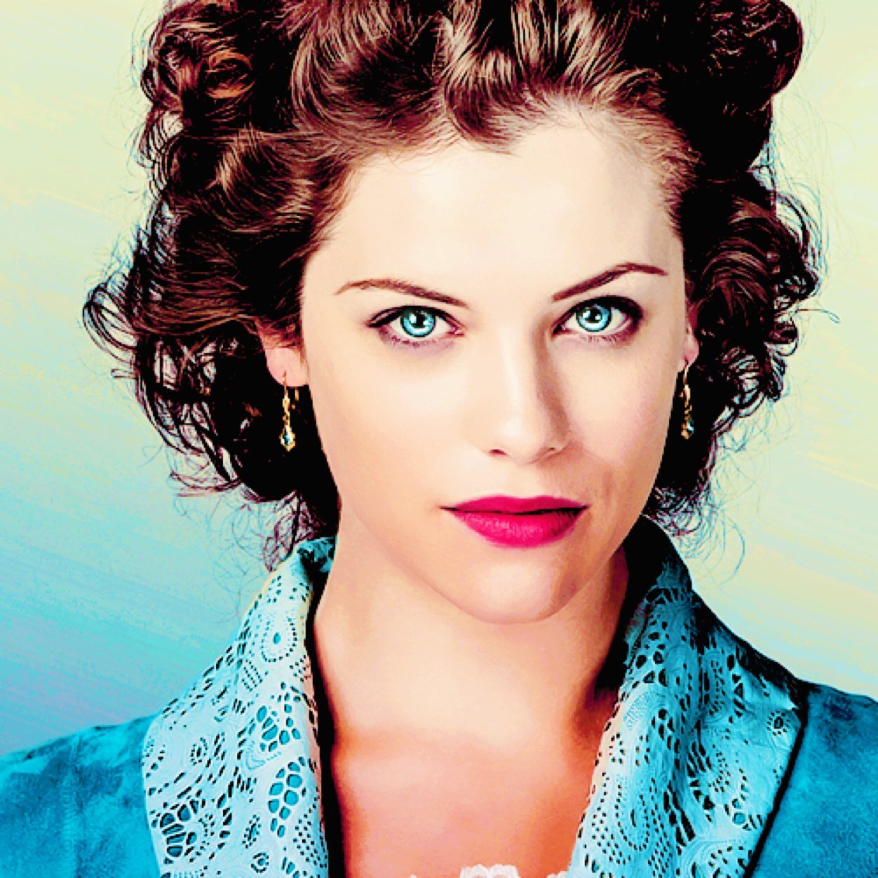 For beautiful eyes, look for the good in others; for beautiful lips speak only words of kindness; and for poise, walk with the knowledge that you are never