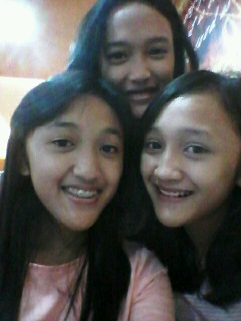 christina o.p EXO pin 75D3DACA