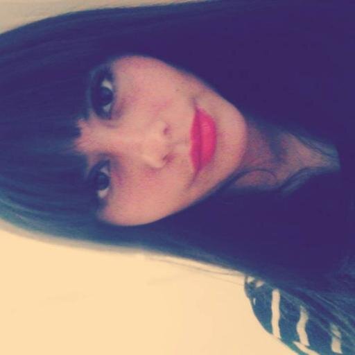 hola C: soy muy chida el que me sigue yo lo sigo ;) bueno ps me encanta ser sociable soy chida C: oo *o*