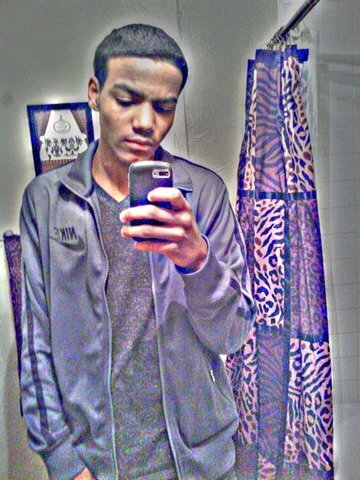 love but cant stop blowing Ls love the hustle and im A #TeamEast nigga