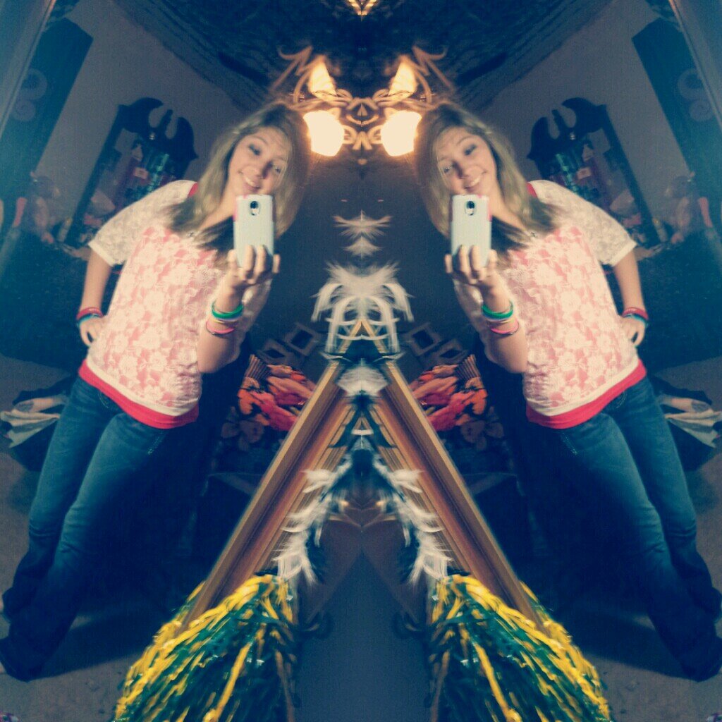 sexyrobin82's profile picture. The best thing a girl can be in this world is a fool, a very beautiful little fool.--The Great Gatsby