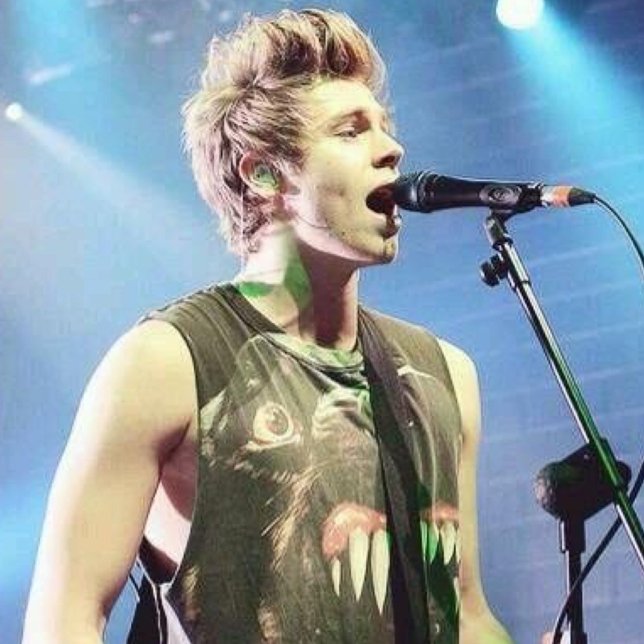 5sos専用垢です‼︎@TokoYuumiの方の垢もフォローよろしくです‼︎1D垢とthe vamps垢もあります！