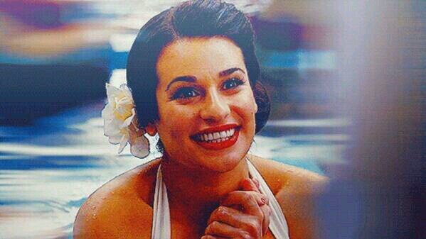 I love glee and gleek!