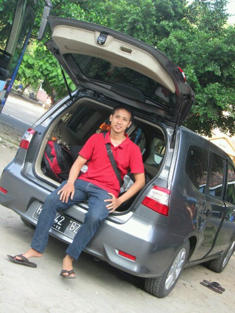 Tendang jika menentang