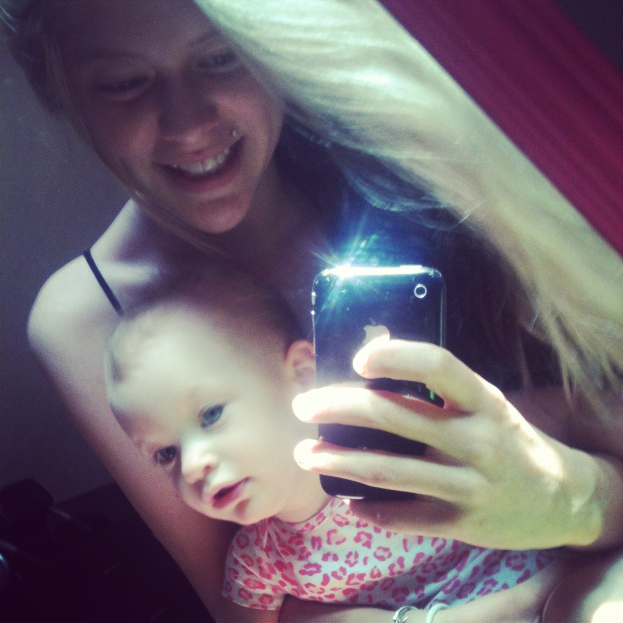 I am 20 years old && the mother of a beautiful little girl, Neciea Grayce. I'm not shy && I love to have fun && meet people. Don't be shy && talk to me !(: