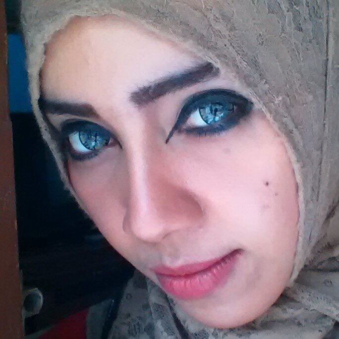 Subhanallaah,walhamdolellaah,walaailaahaillaallaah,wallaahu akbar,walaahaulaa wala quwwata,illaa billaahil 'aliyyil 'adziim