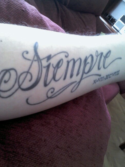 Amante de los tatus y las tatuadas. soy tan de izquierdas que creo q IU es centrista jajaja