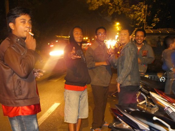 gerrie_apatis's profile picture. PASTI ADA KEAJAIBAN
Bismillahirrohmanirrohim