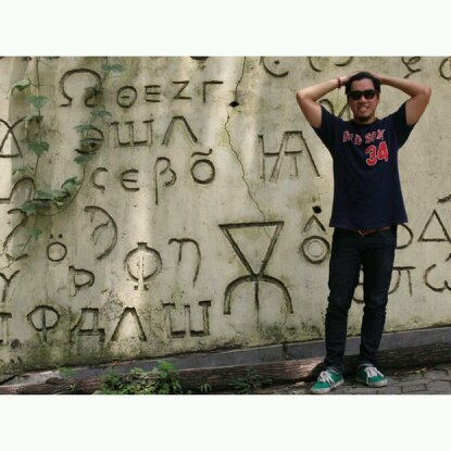 i'm bboy i ride fixedgear! street art, sneakers, toys, boombing & graphic designer