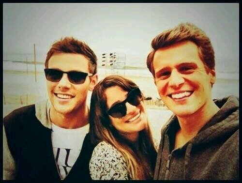 glee_dream9's profile picture. 垢新しくしました！！    I'm gleel!!  Follow me!!