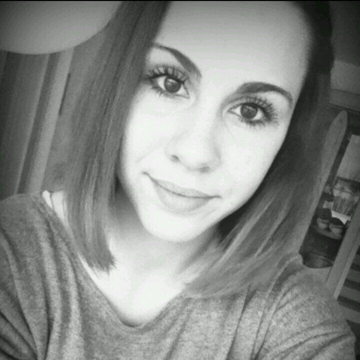 Austrian girl|14 years old|Belieber&Selenator♥