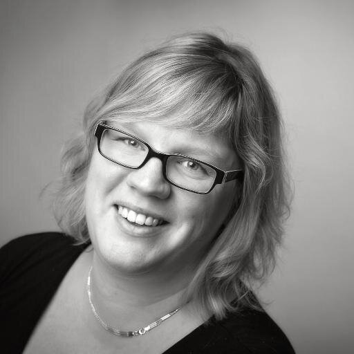 ABaudonck's profile picture. uitgever - supporterende mama van drie - boekenvriend - gewillige beluisteraar van mijn man-muzikant - papierliefhebber