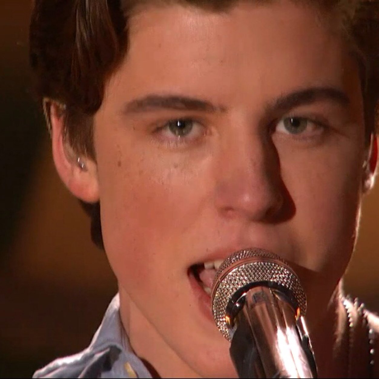We share a name, and he followed then unfollowed me... Here to support the wonderful Sam Woolf Forever and Always. 3