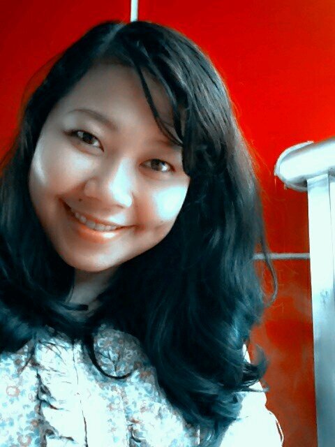 just a girl cranzy in love with traveling.. i love my parent.. Love my fauzan.. love my kitty *molly&jojo*.. love my doggy *brily&alice*.. and i love my life..