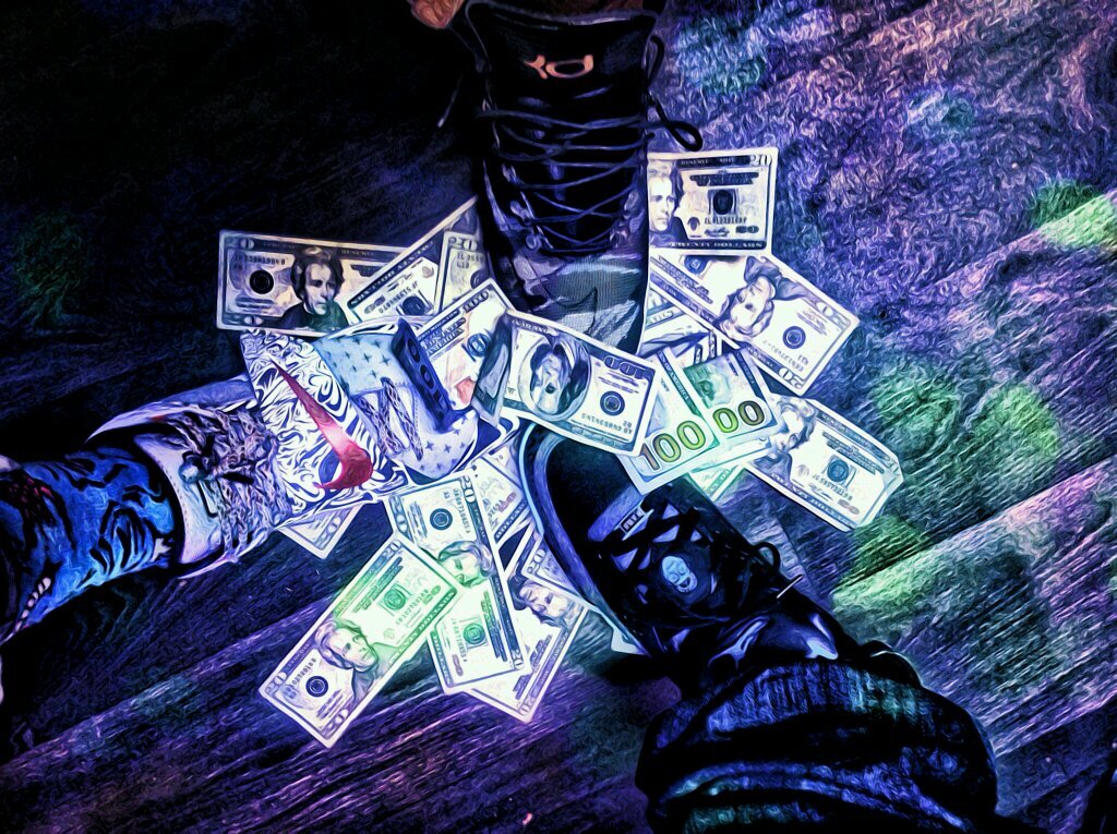Cb. Real Street Nicca... Fuk with  @Hittmantraxx  da long way... Rockdale@HUNTING CREEK MONEY GANG  HCMG $$ Wat$Eva$Fa$Money$$$$$$  Fuk wit me in da YO$$$$$$$$