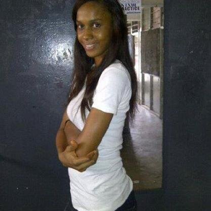 Vivieena's profile picture. 