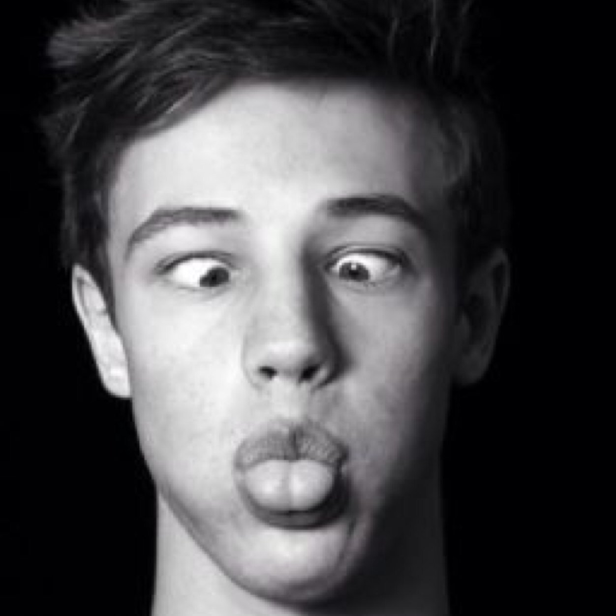 Follow mee,ill follow backxx