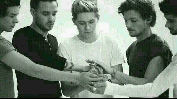 welcome here!! we share information,fact,photos,and many others about the boys !! always support 5/5.thanks for following us!