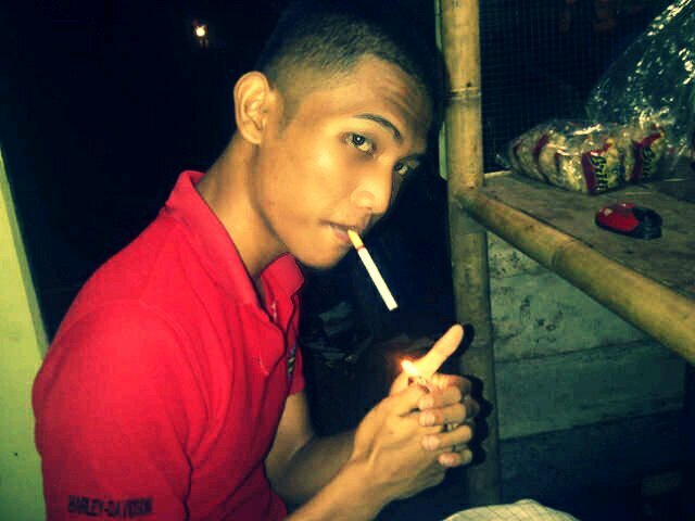 selalu melihat kebawah