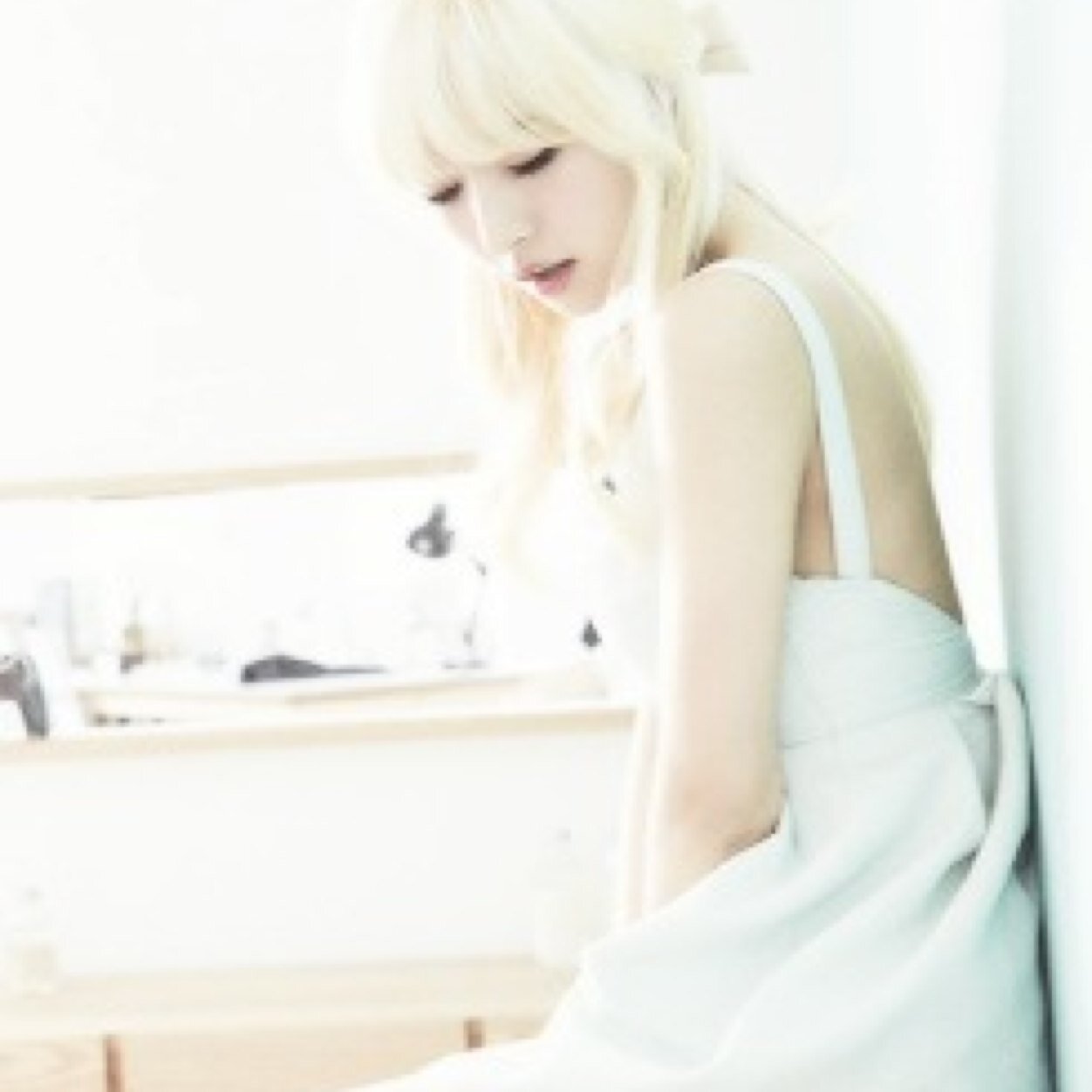 Vocalista y bailarina de Hello Venus|| Luxury Rol||