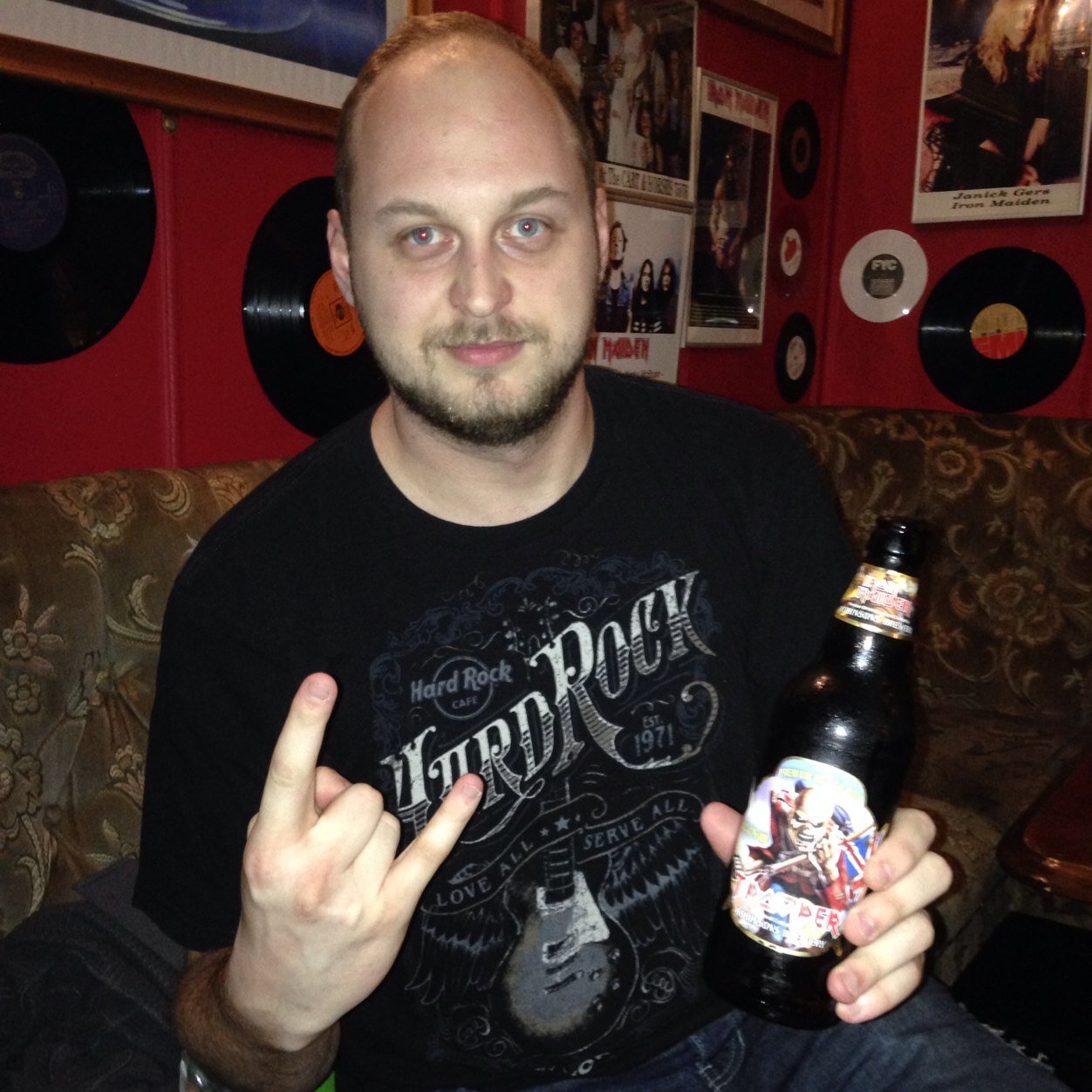 Nobel Peace Prize Winner 2012. Webshop Owner. Marketing enthusiast. FC Bayern Fan. Music freak.