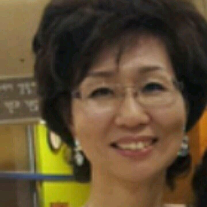 gaheonlee's profile picture. 