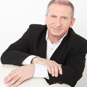 Escritor. Entrepreneurship, motivation and empowerment speaker. Fomador. Mentor de emprendedores y empresarios. Emprendendor.