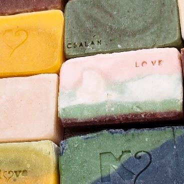 naturlovesoap's profile picture. szappan manufaktúra, házi készítésű kizárólag természetes összetevőket tartalmazó szappanok és kozmetikumok.