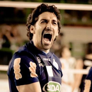 Fã Clube criado para o GUERREIRO azul das quadras @Filipe18volei 
Donas: @FernandaCEC @Brendalais5,@polianaserra e @Barbara_Frs
Since: 02/10/2011
