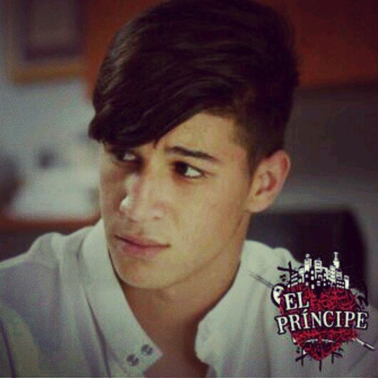 Twitter creado para apoyar al gran actor Marroquí @AdilKouKouh. Interpretando a  Driss todos los Martes en la serie #Elpríncipe. Pelicula 'A escondidas'