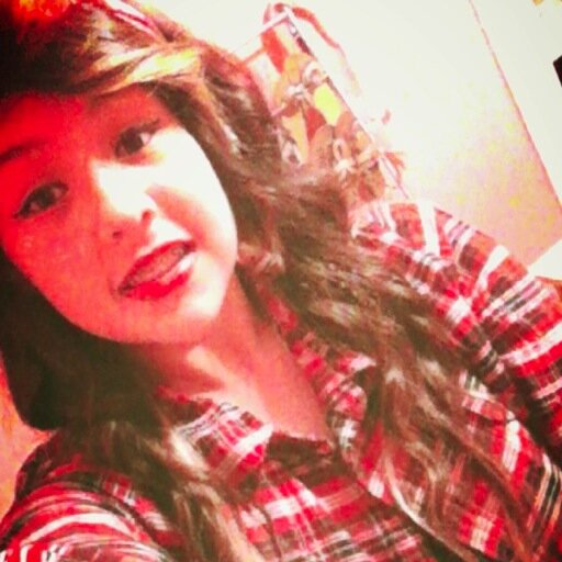 Ayee Melissa's tha name c; Follow m i'll follow back