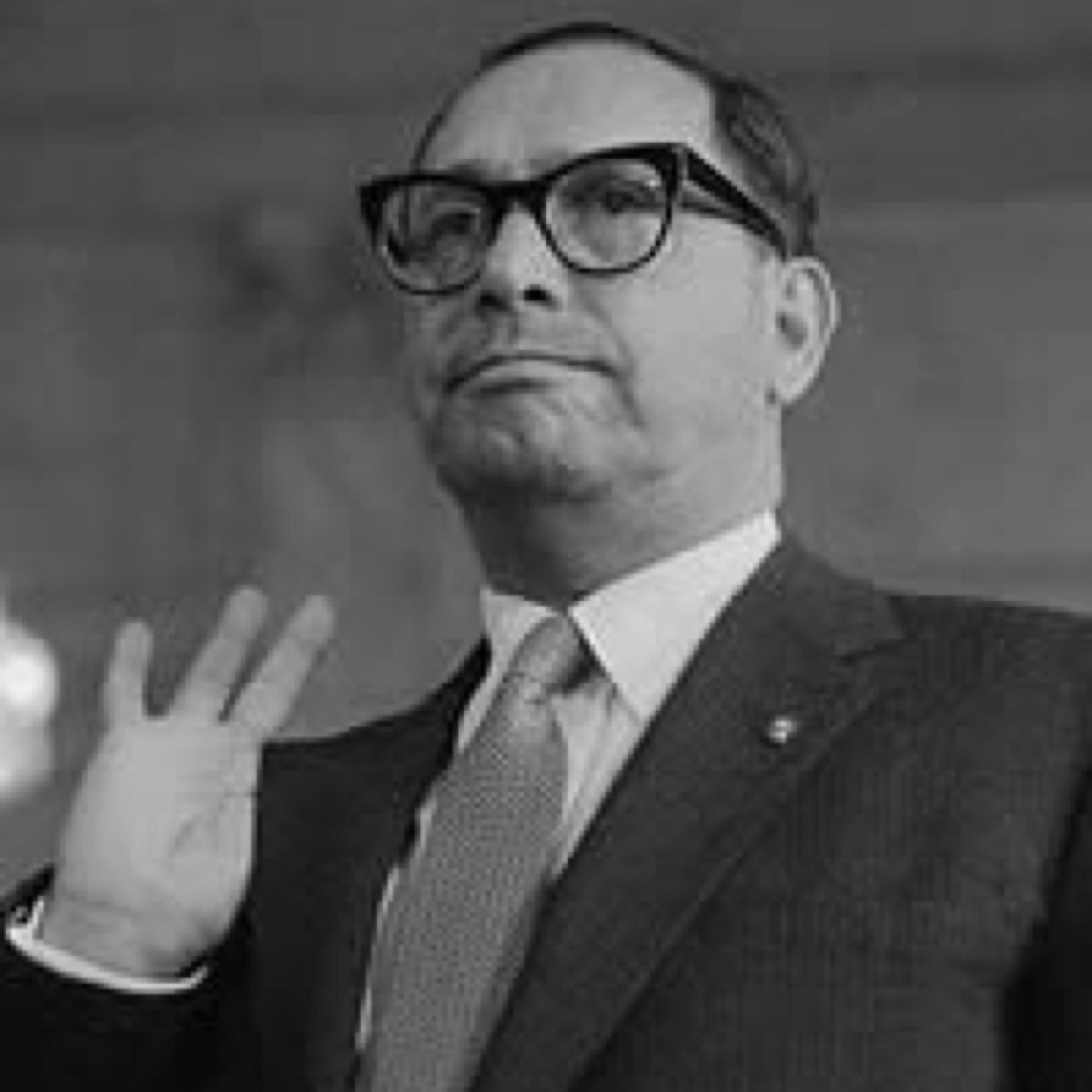 Consigliere of The Capone Crime Family led by Don Capone @CaponeFamilyDon. Not the people to mess with.