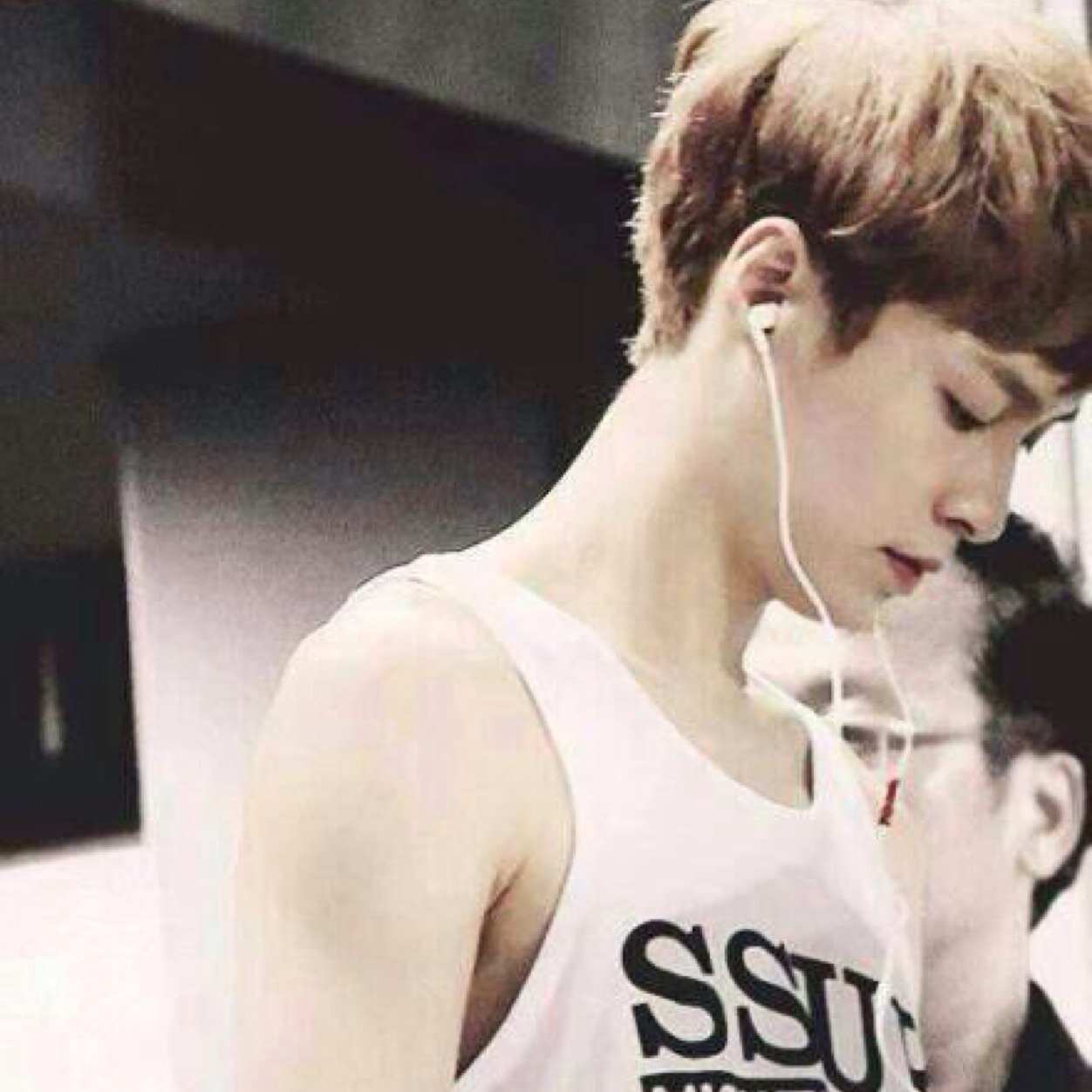สวัสดีครับ ครูอี้ของเด็กๆไงครับ ใจดีมาก #จริงจริ้ง #MY 16/04/13