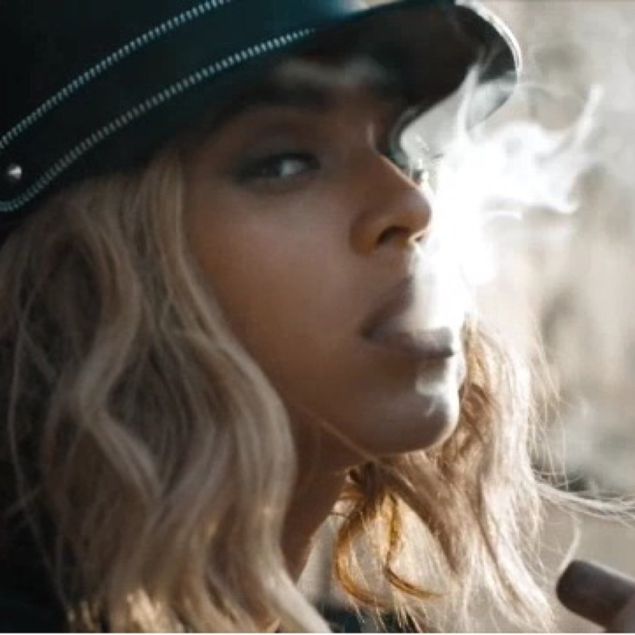 BEYONCÉ FAN ACCOUNT FROM SUNNY SOUTH AFRICA WHO RUNS THE WORLD? YONCÉ