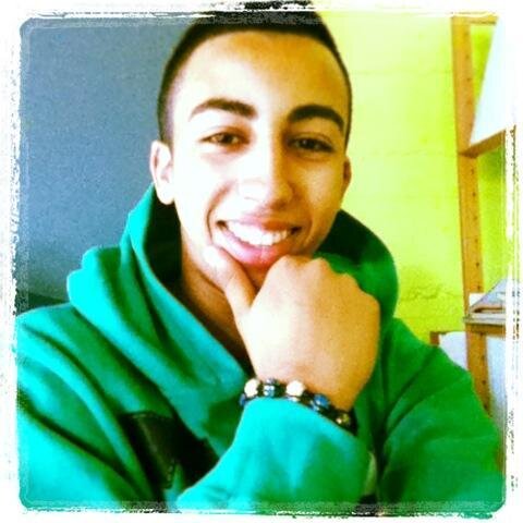 jprend mon helicoptere pour baiser ta mere ;)